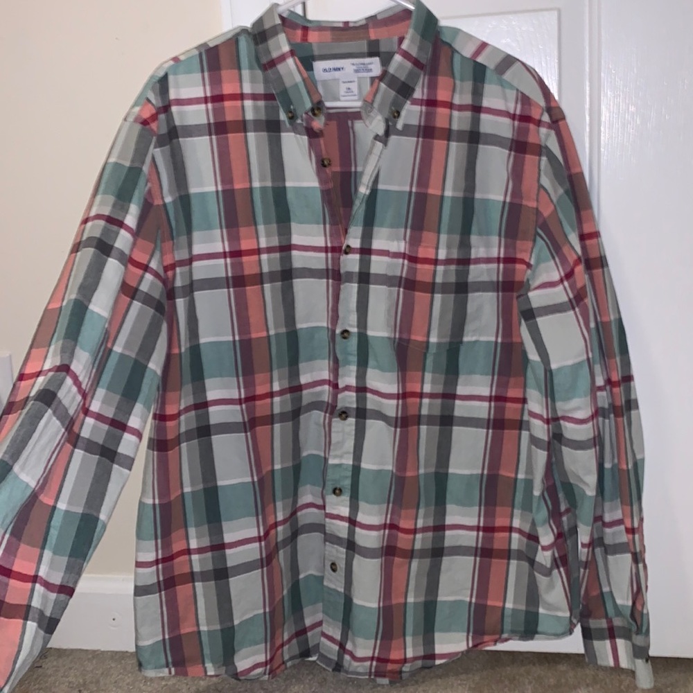 Old Navy plaid built-in flex classic collared long sleeve button down shirt
